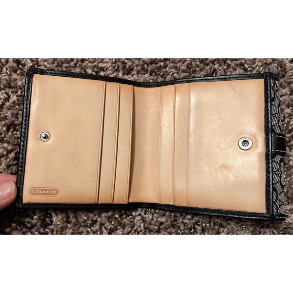 Coach Wallet Billfold w/ Bonus Mini Tags! - Picture 5 of 8